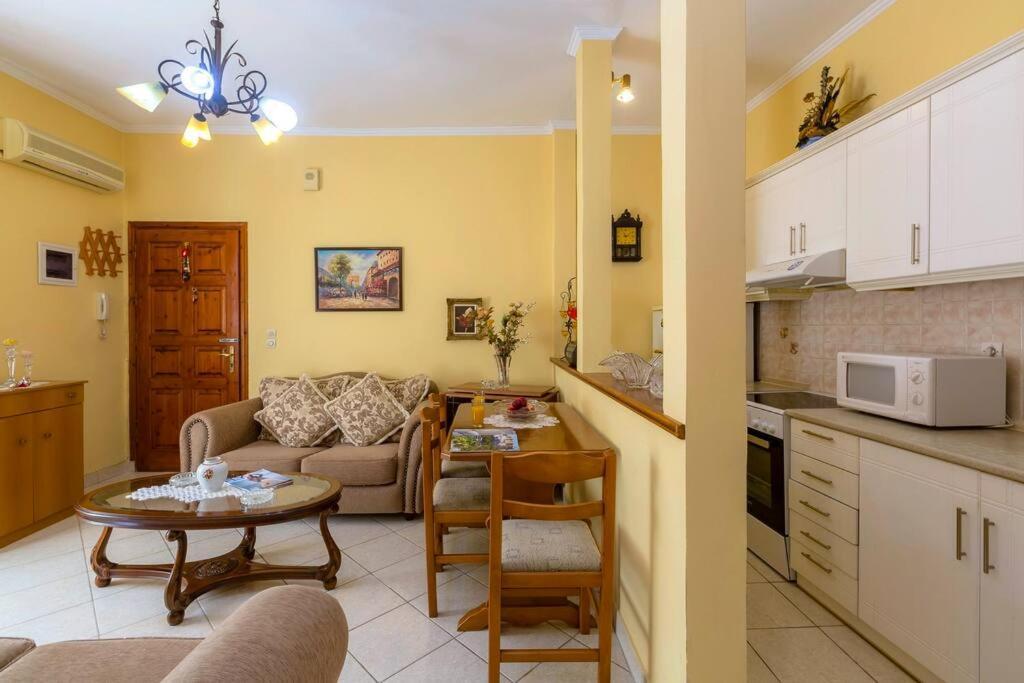 Ria'S Apartment In Corfu Town Bagian luar foto