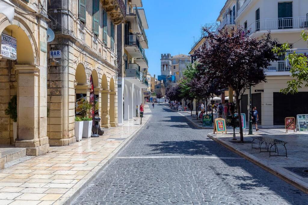 Ria'S Apartment In Corfu Town Bagian luar foto