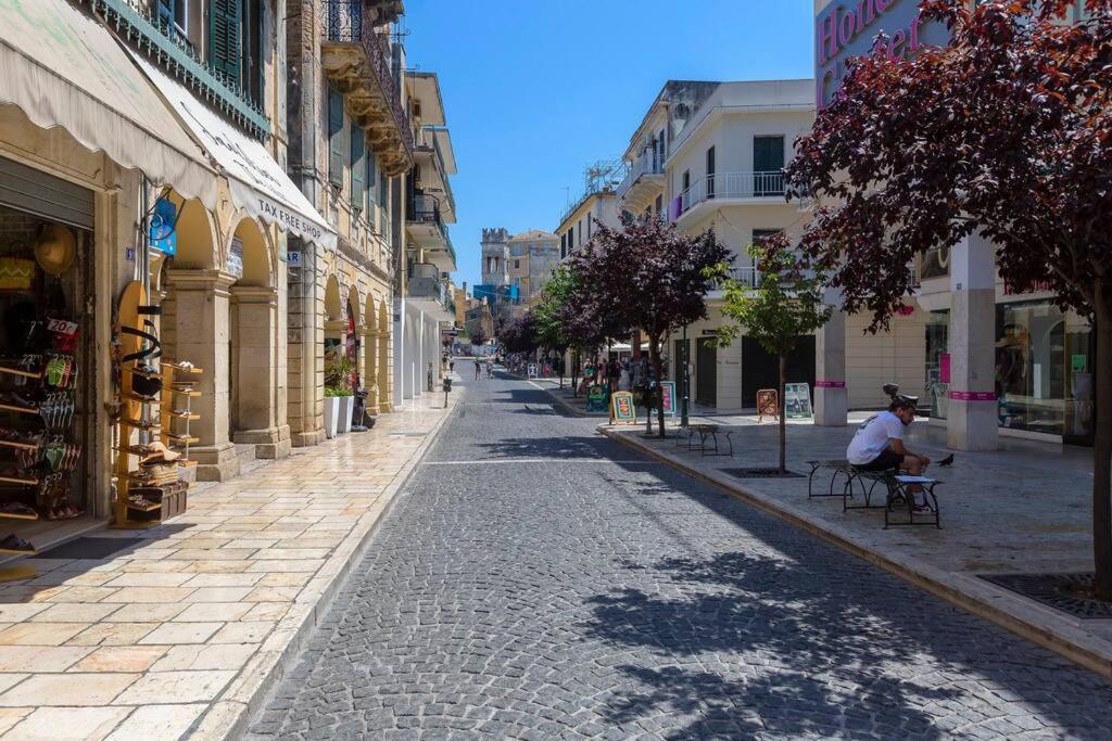 Ria'S Apartment In Corfu Town Bagian luar foto