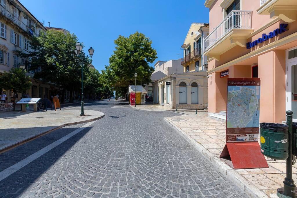 Ria'S Apartment In Corfu Town Bagian luar foto